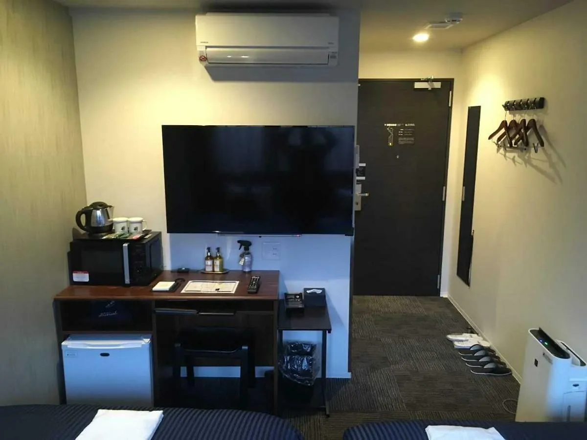 Hotel Livemax Kyoto Kamogawamae 3*,  Giappone